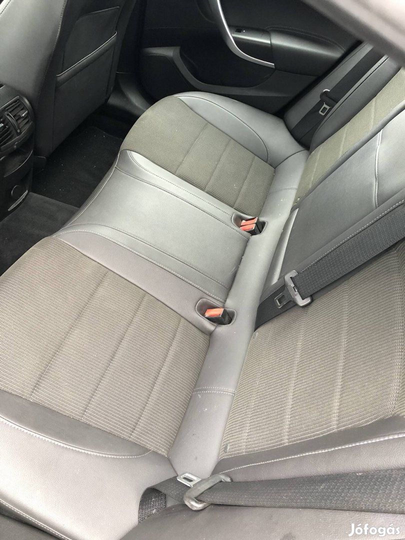 Opel insignia félbőr hátsó ülés 
