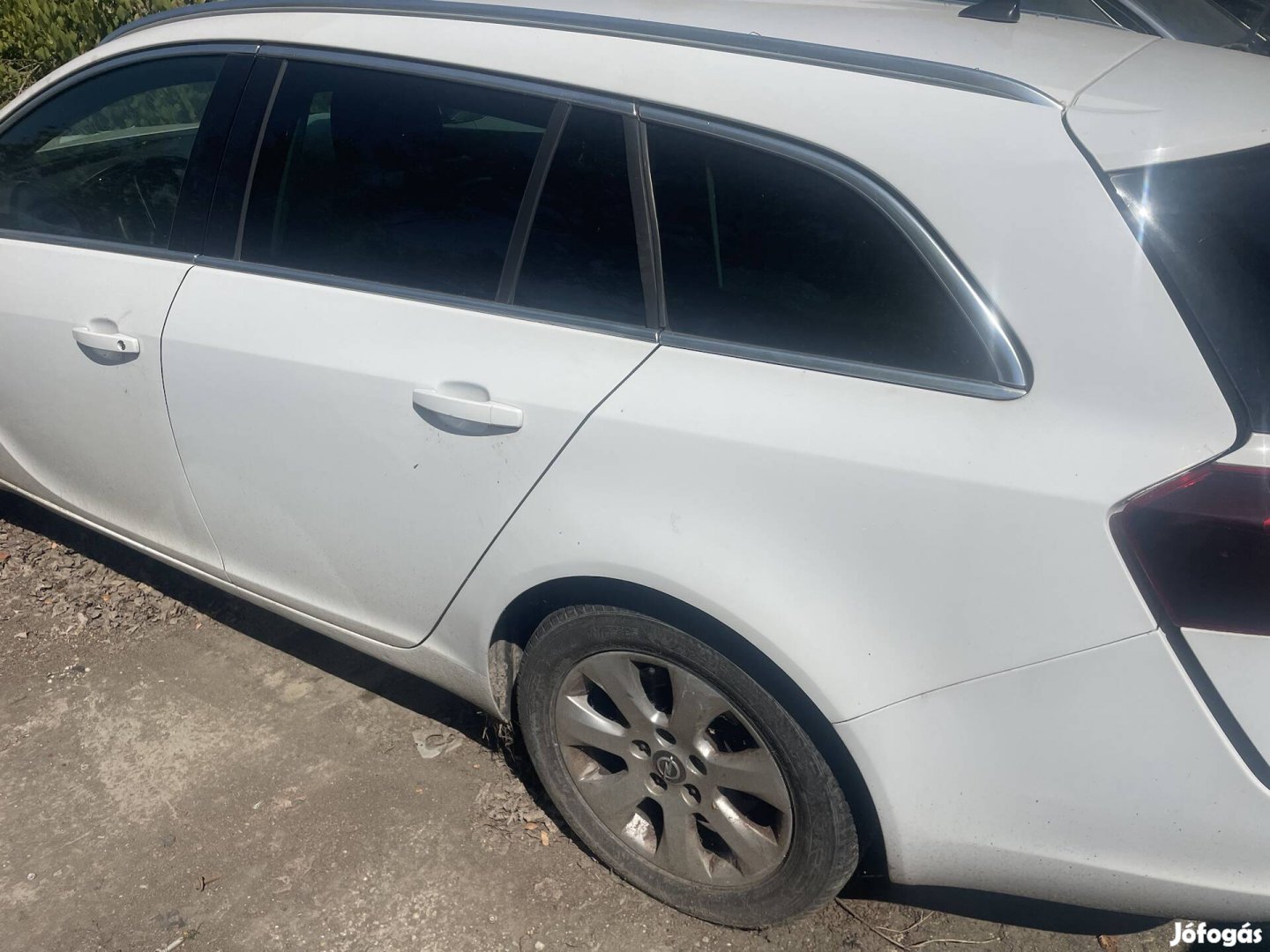 Opel insignia kombi ajto eladó