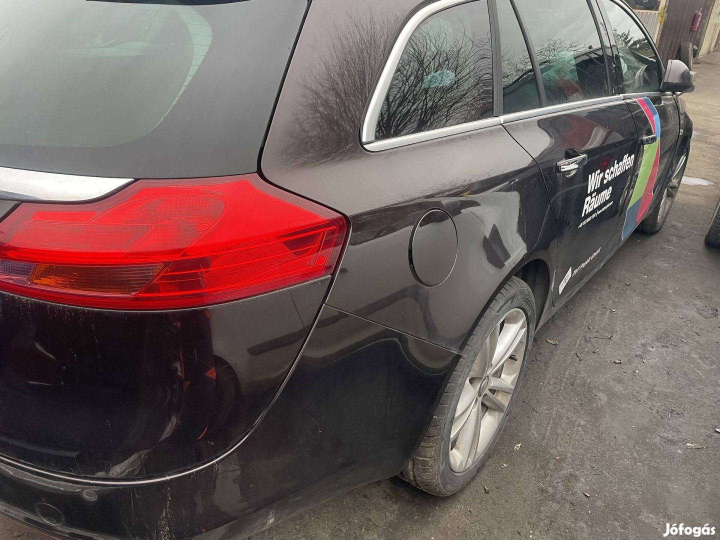 Opel insignia kombi jobb hátsó lámpa    eladó 