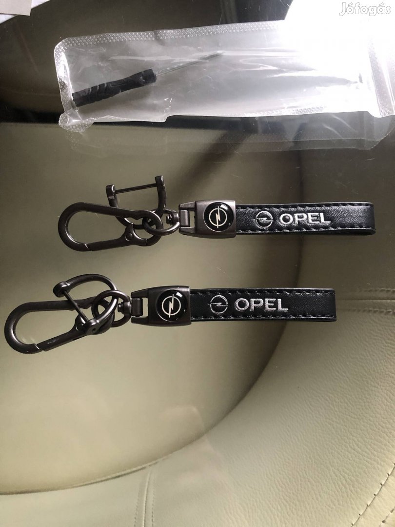 Opel kulcstartó 