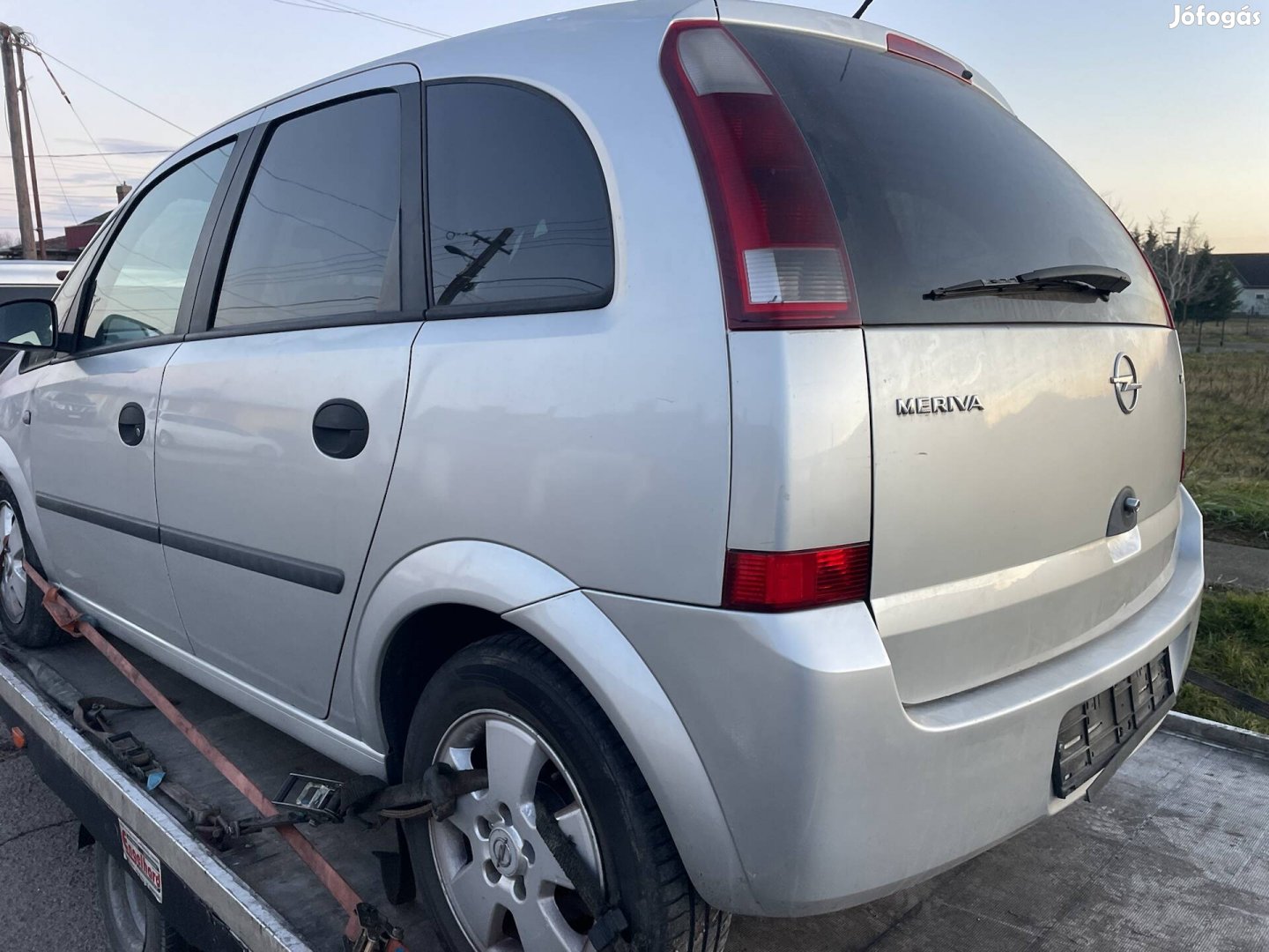 Opel meriva A bal  hátsó lámpa   eladó 