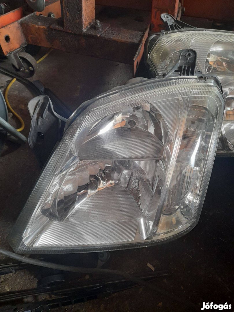 Opel meriva a bal első lámpa