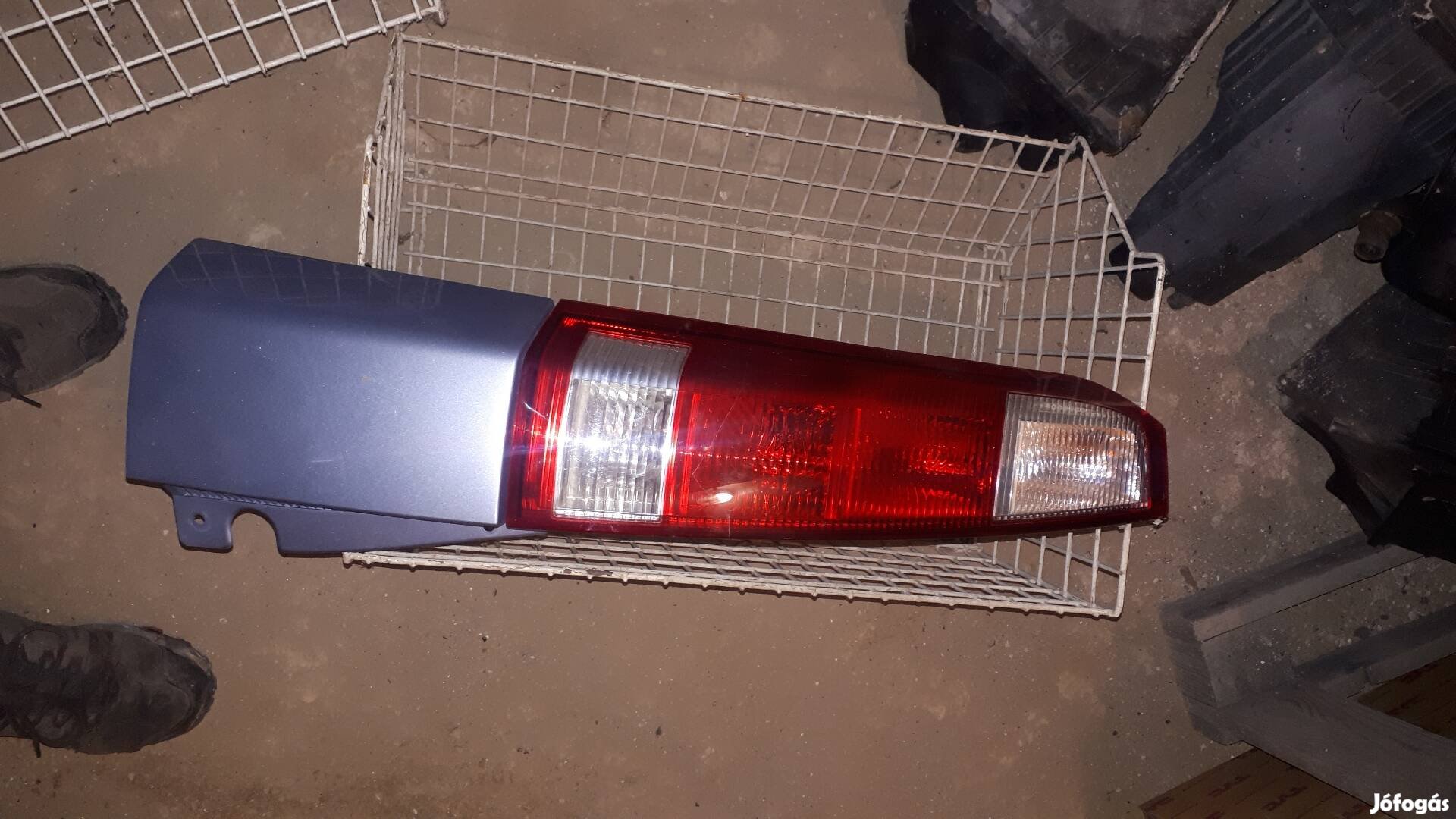 Opel meriva a bal hátsó lámpa