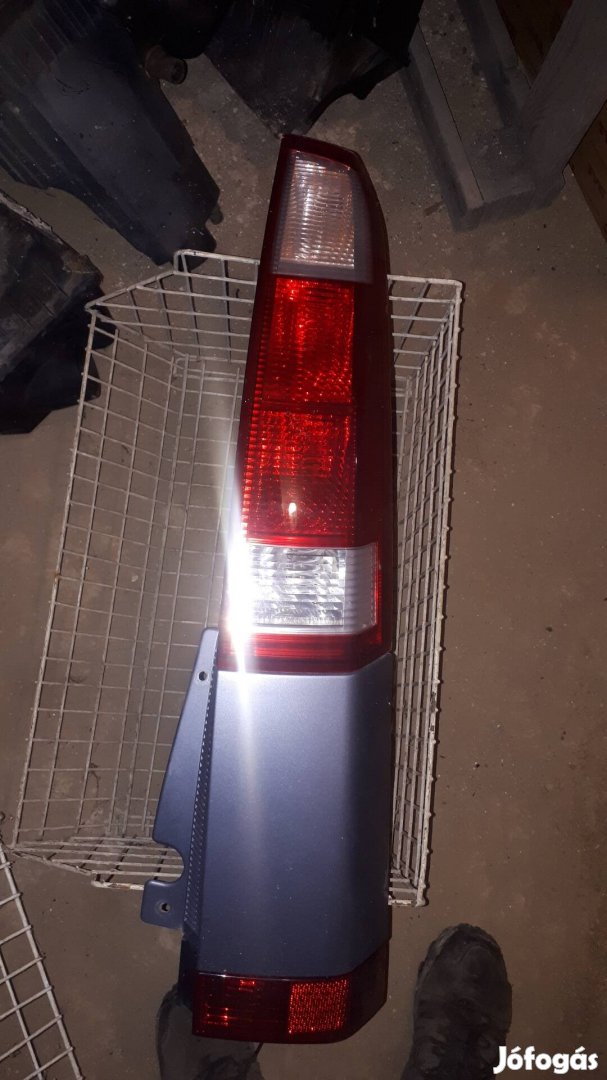 Opel meriva a jobb hátsó lámpa