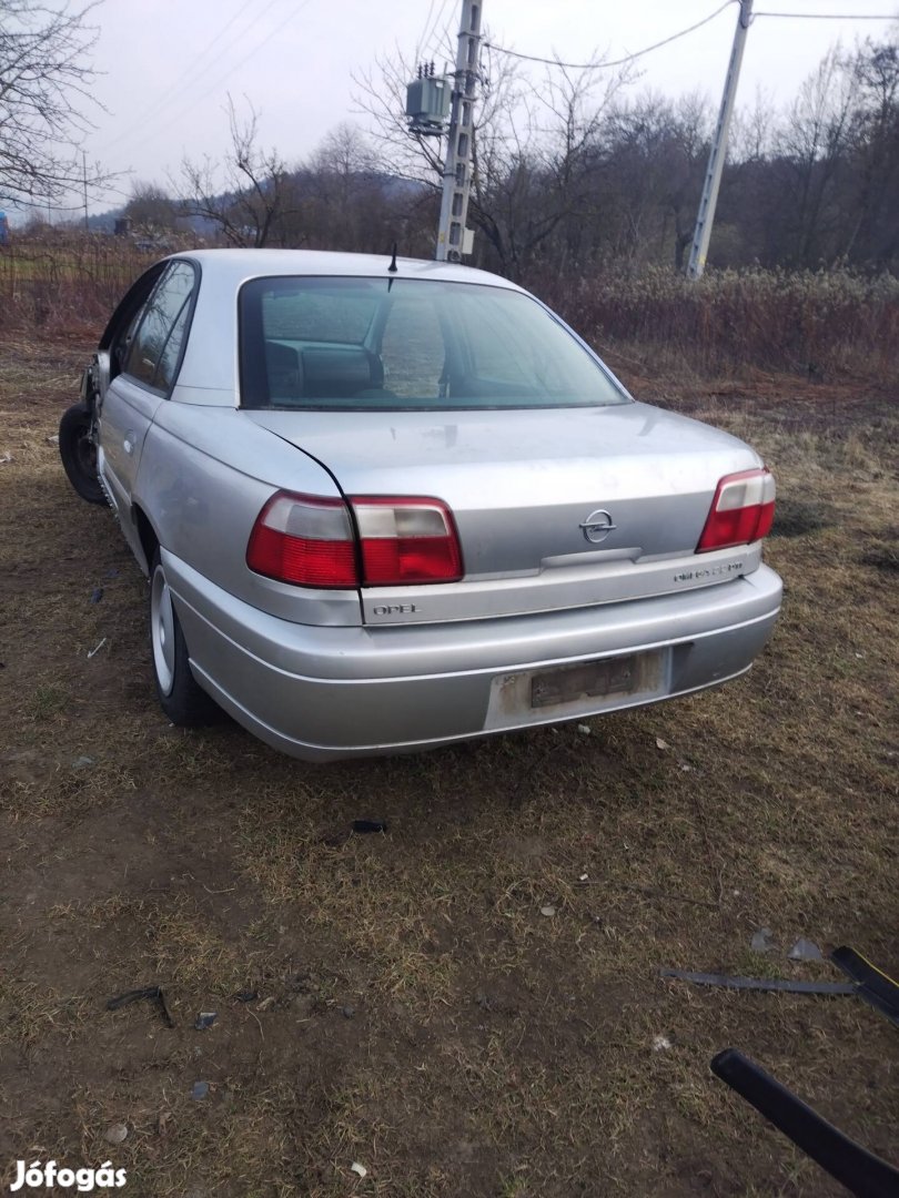 Opel omega 2.2 d minden alkatrésze 