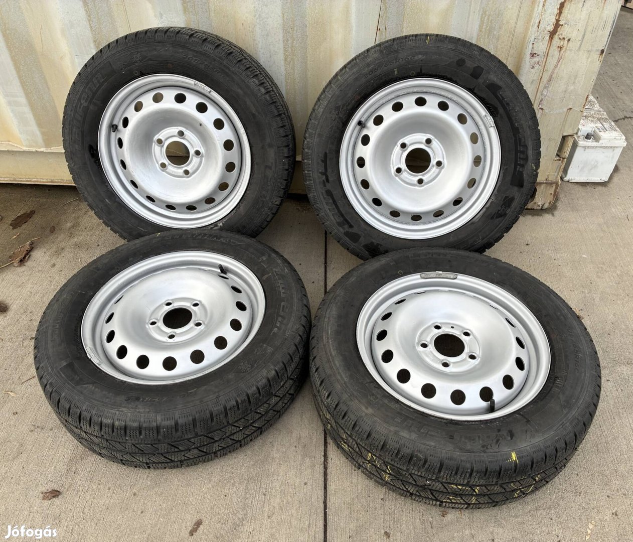 Opel vivaro Renault Trafic 205/65R16C téligumi