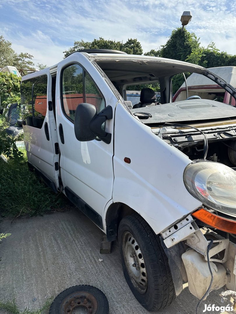 Opel vivaro / Renault trafic bontott alkatrészei eladók 