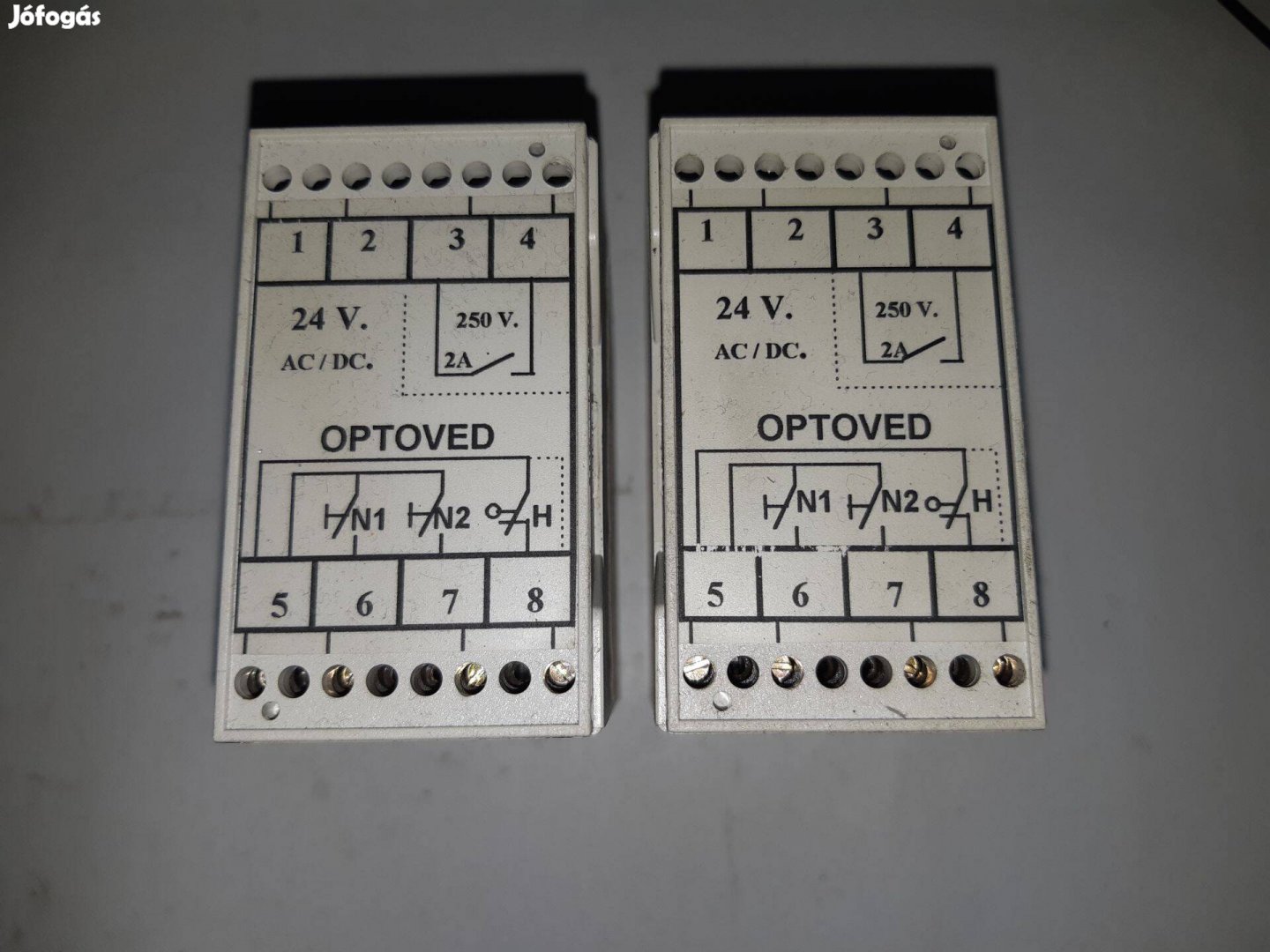 Optoved kétkezes indítókészülék /69