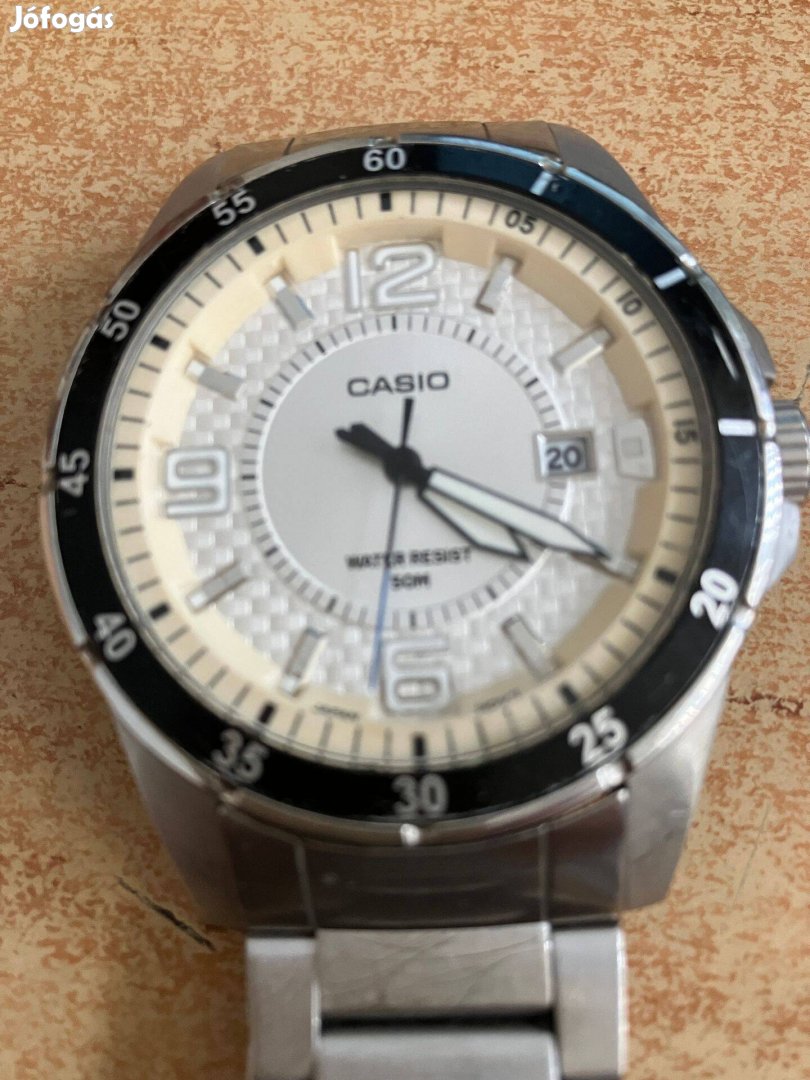 Óra Casio quarz
