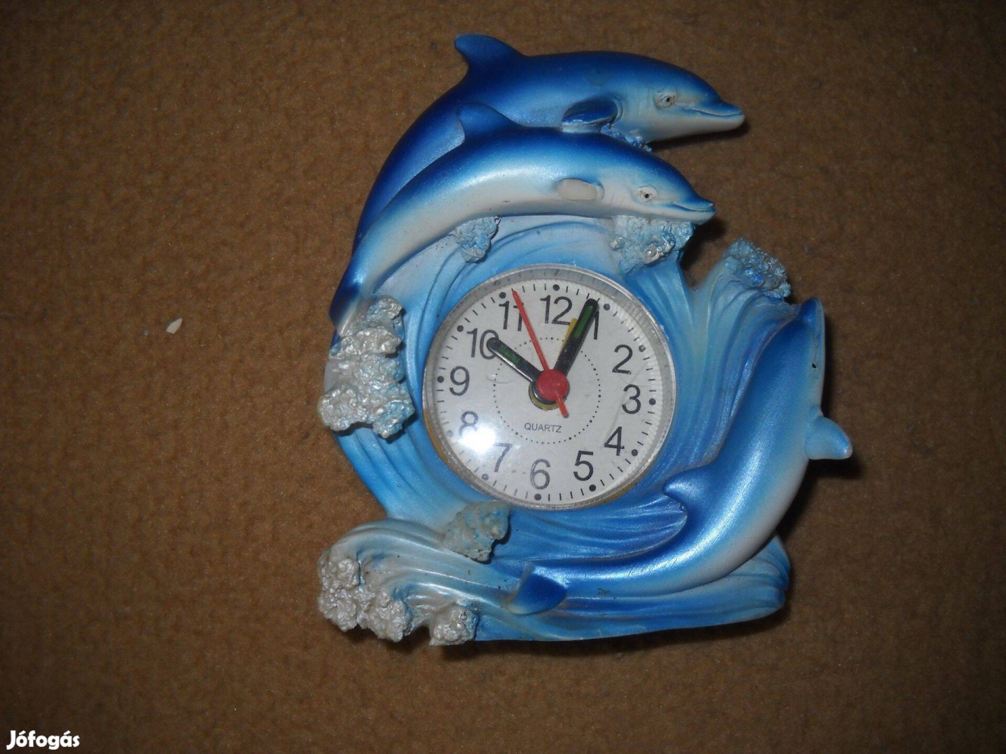 Óra eladó, elemmel működik