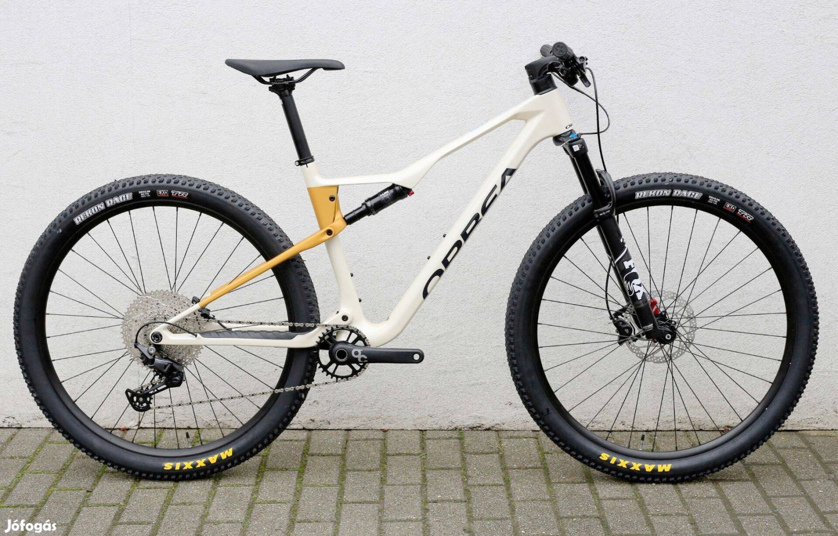 Orbea Oiz M30 29" Carbon Fully MTB kerékpár, bemutató darab (L)