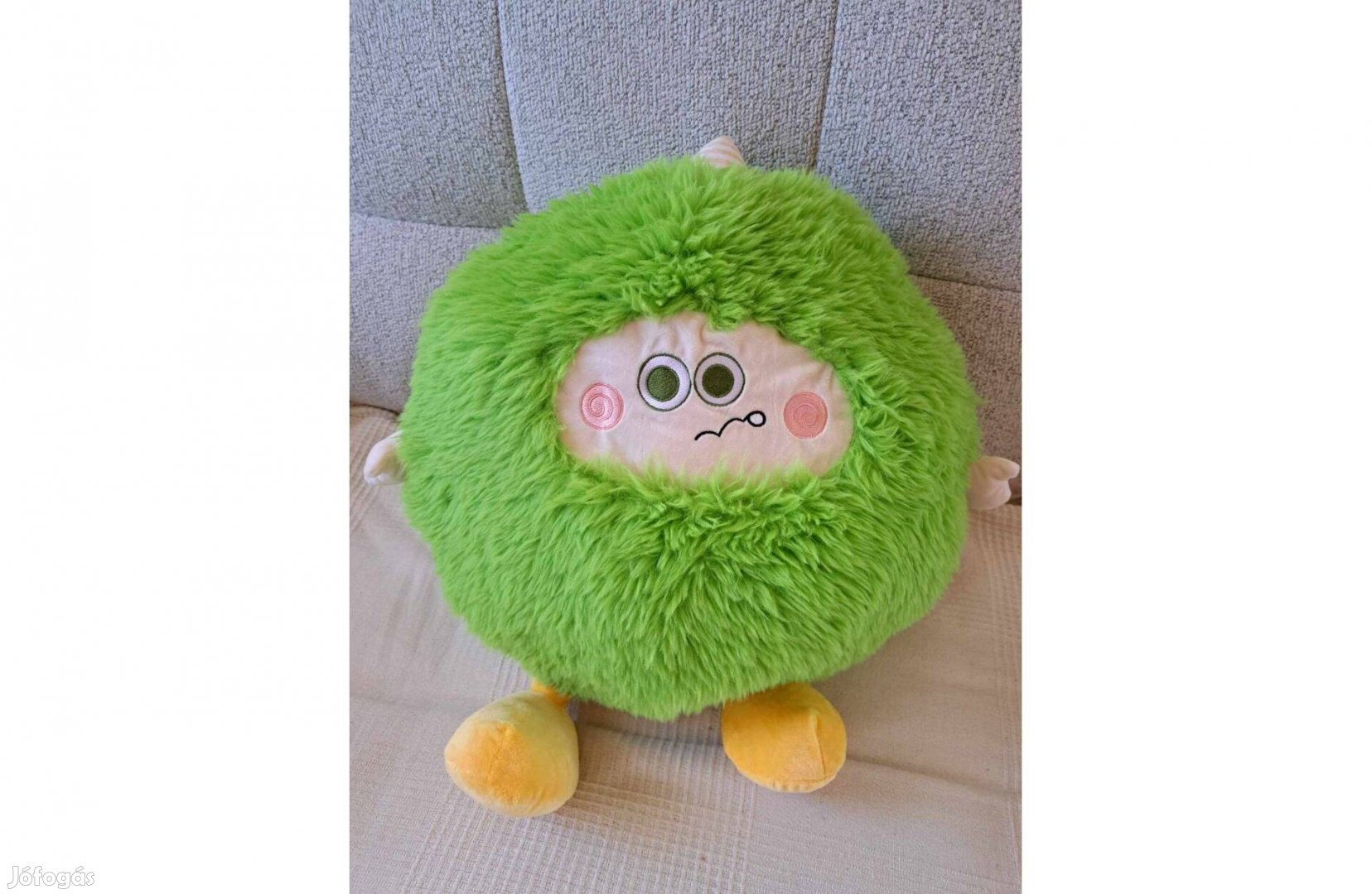 Óriás 50 cm-es "szörny" plüss figura