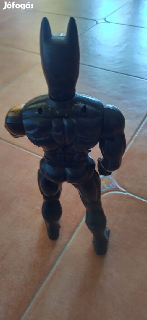 Óriás Batman figura