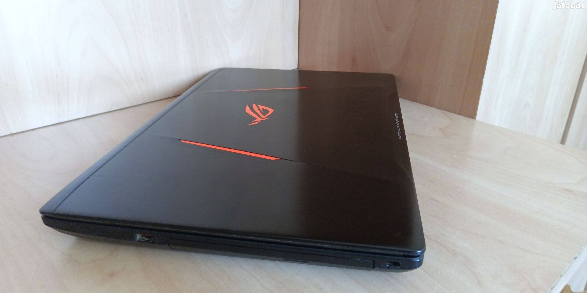 Óriás gamer Aus rog laptop eladó 17.3 hüvelykes Full HD 120 Hz kijelző
