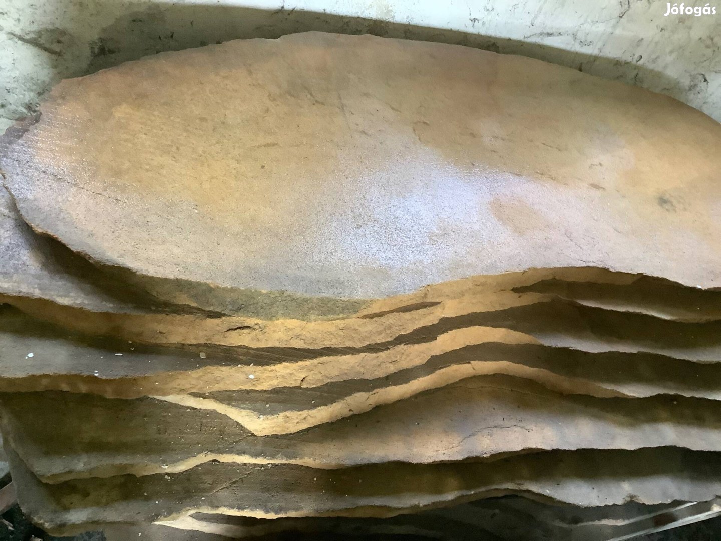 Óriás kert tipegő