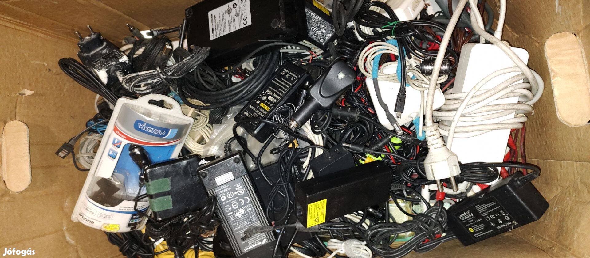 Óriási karton vegyes elektronikai kábel,vezeték,tápegység