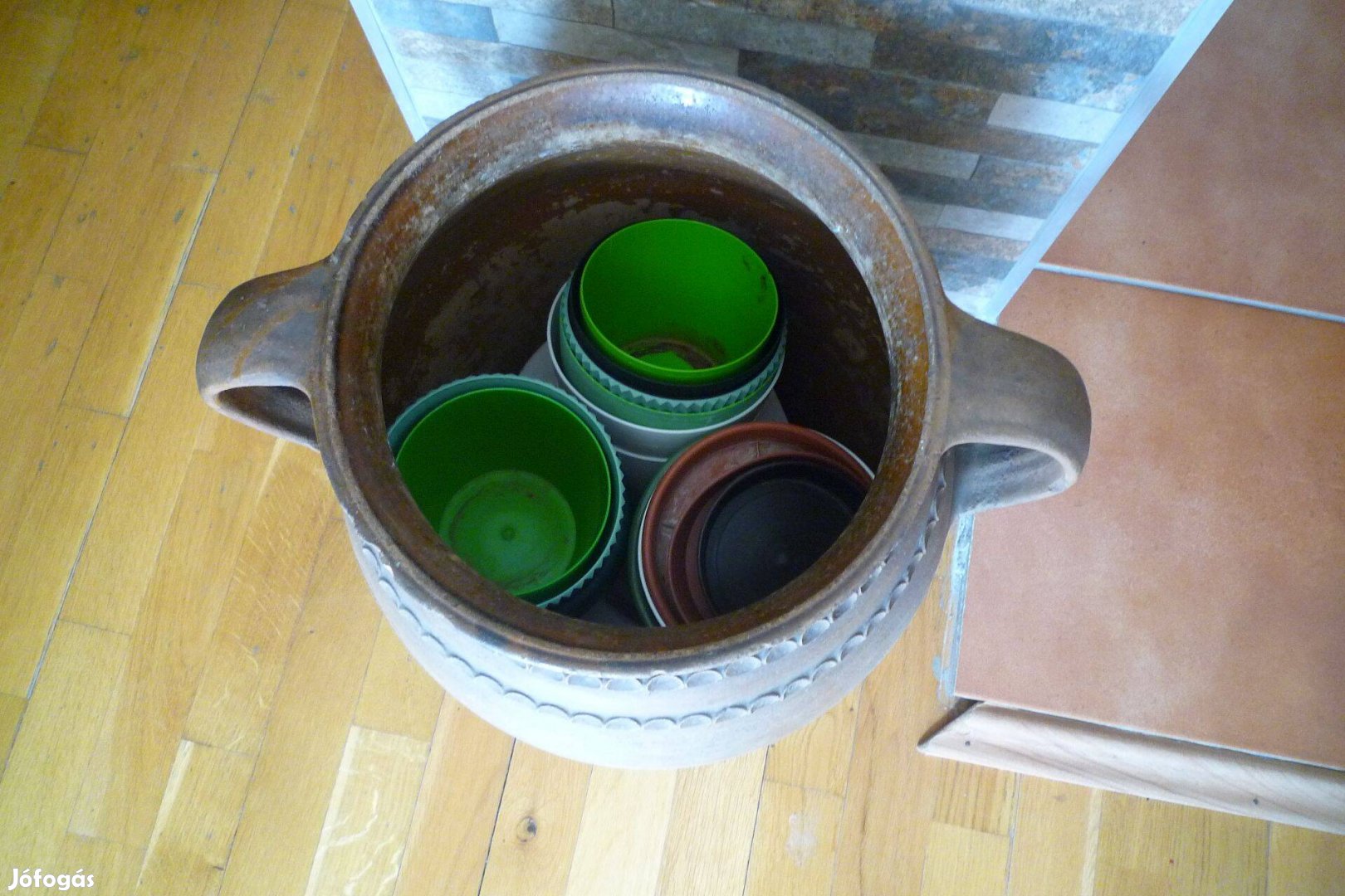 Óriási kerámia bödön