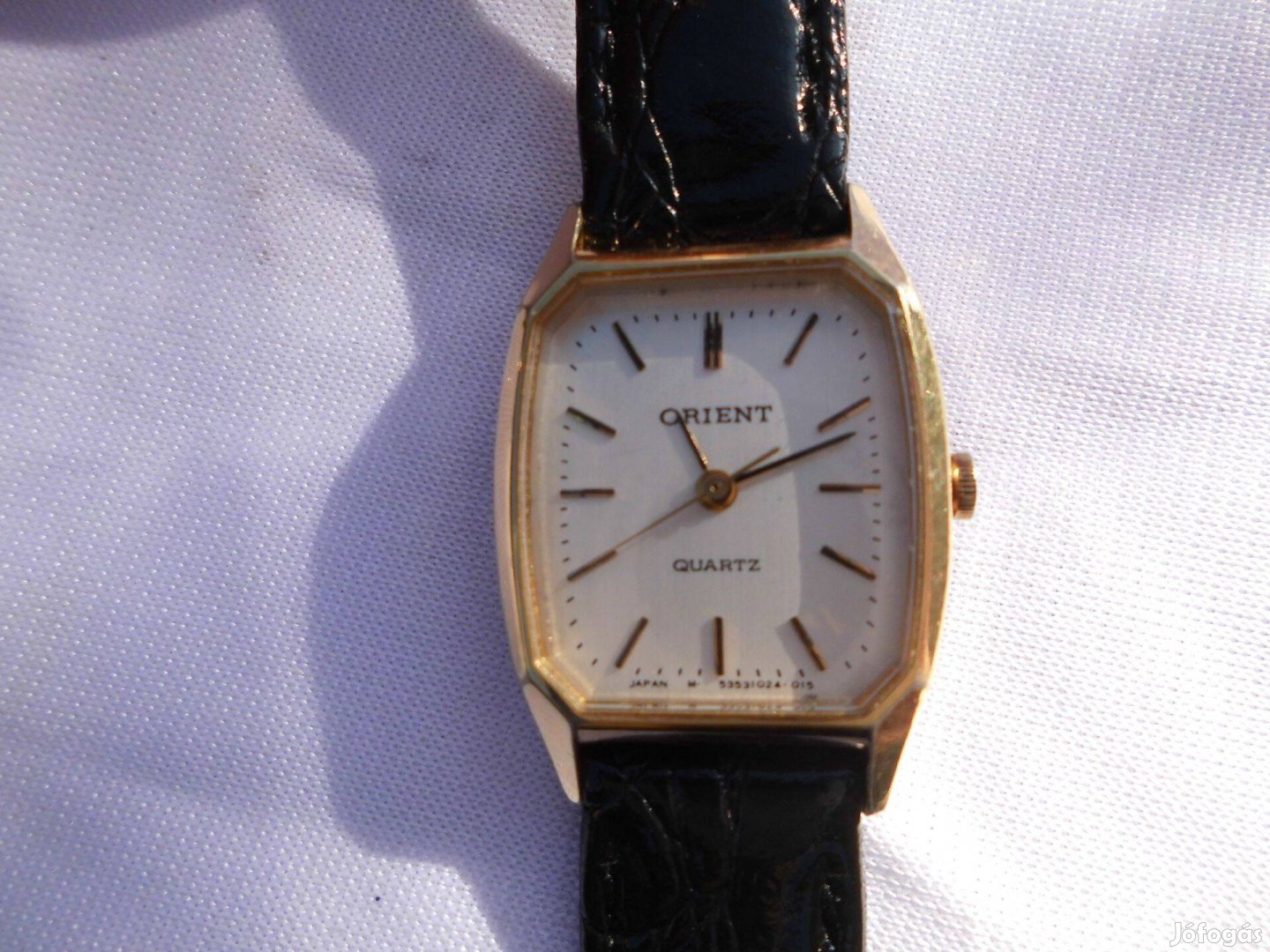 Orient (Japán) arany-fekete női kvarc óra eladó,