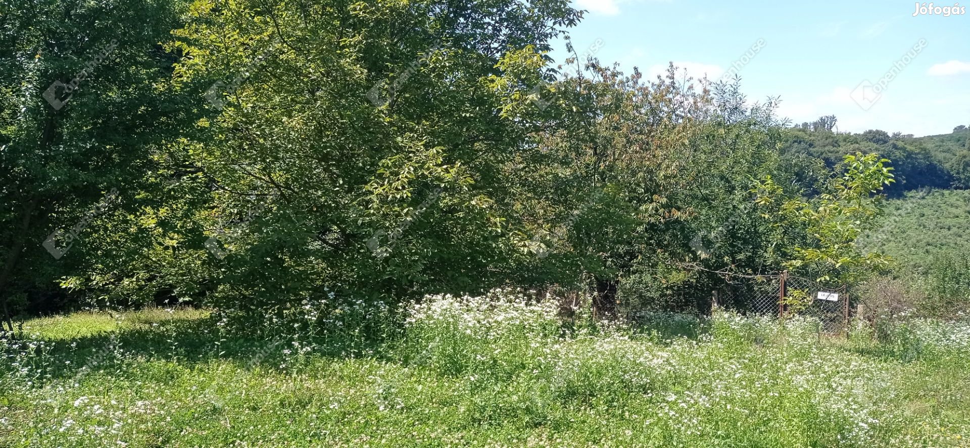 Örökpanorámás, összközműves zártkerti telek  Zalaegerszegen.