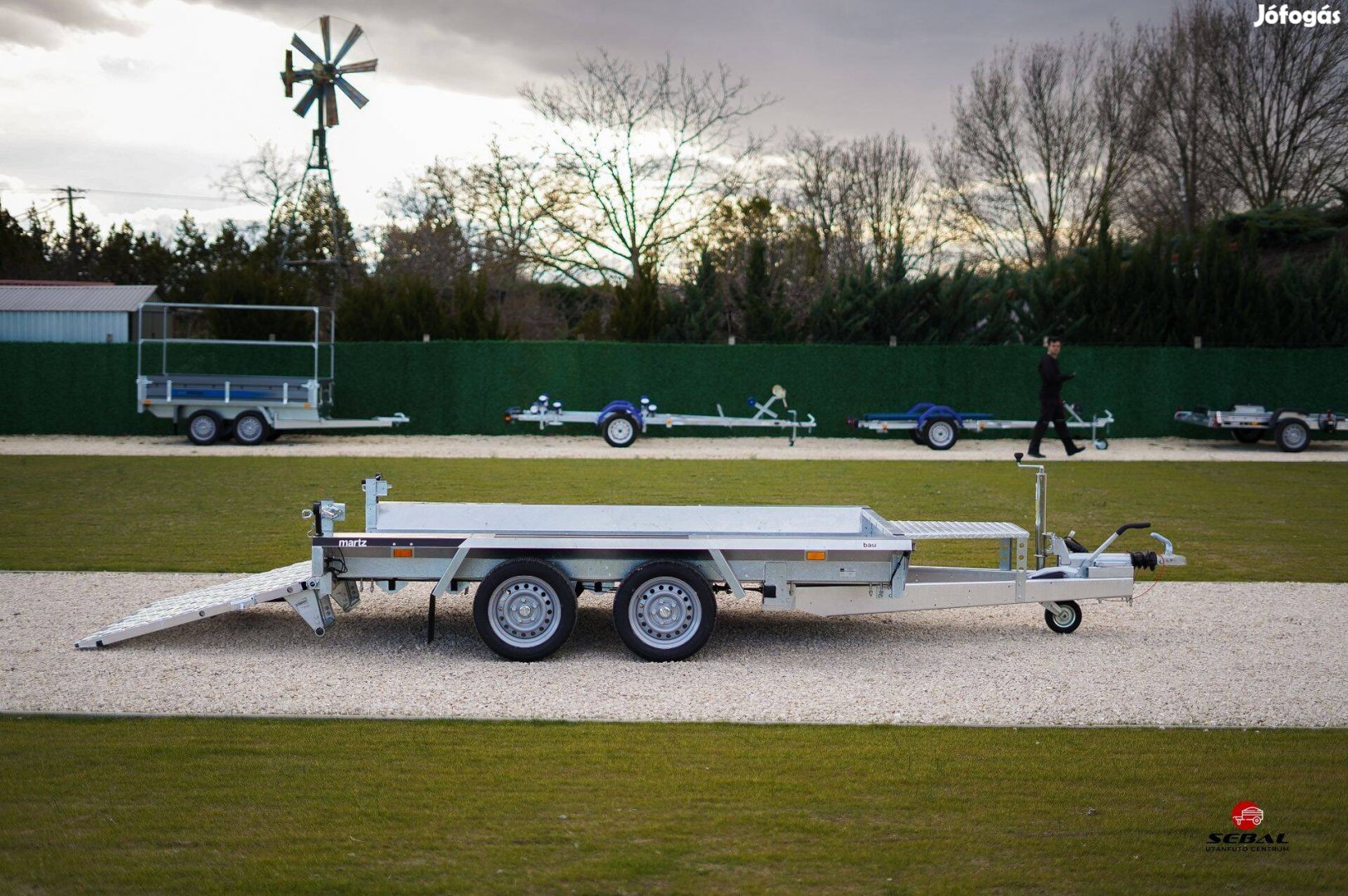 Orosházán akciós új 2700kg-os Martz gépszállító utánfutó 1.990.000 Ft