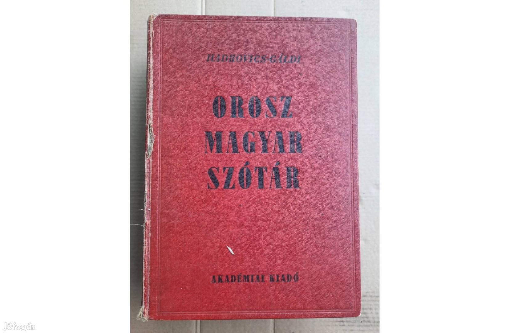 Orosz-magyar szótár eladó