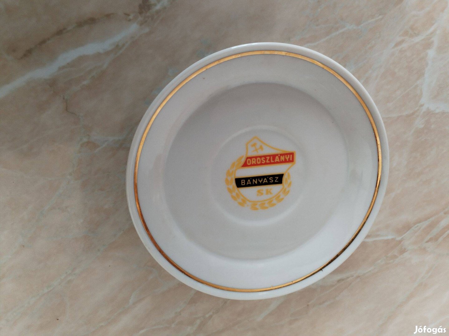 Oroszlányi Sport Club Aranyszegélyes Bányász cimeres kistány