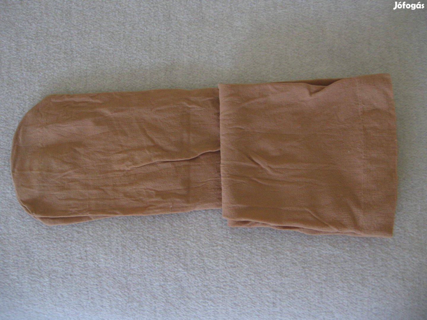 Orrészen lekerekített egy pár barna combfix 1