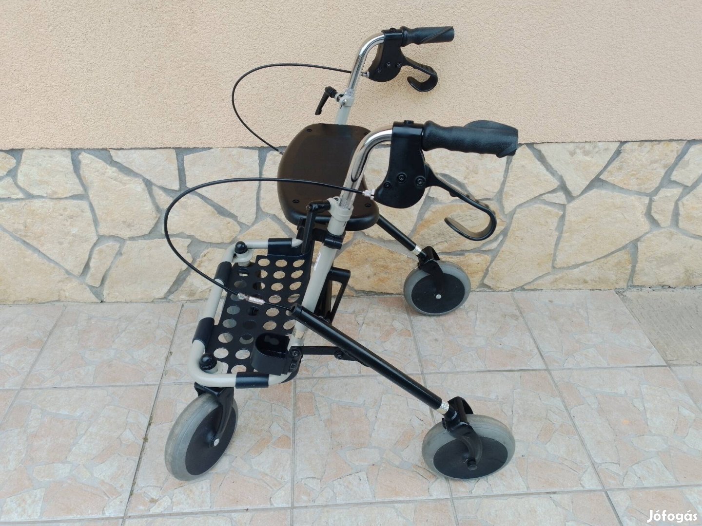 Orvosi segédeszköz Rollator járássegitö.i