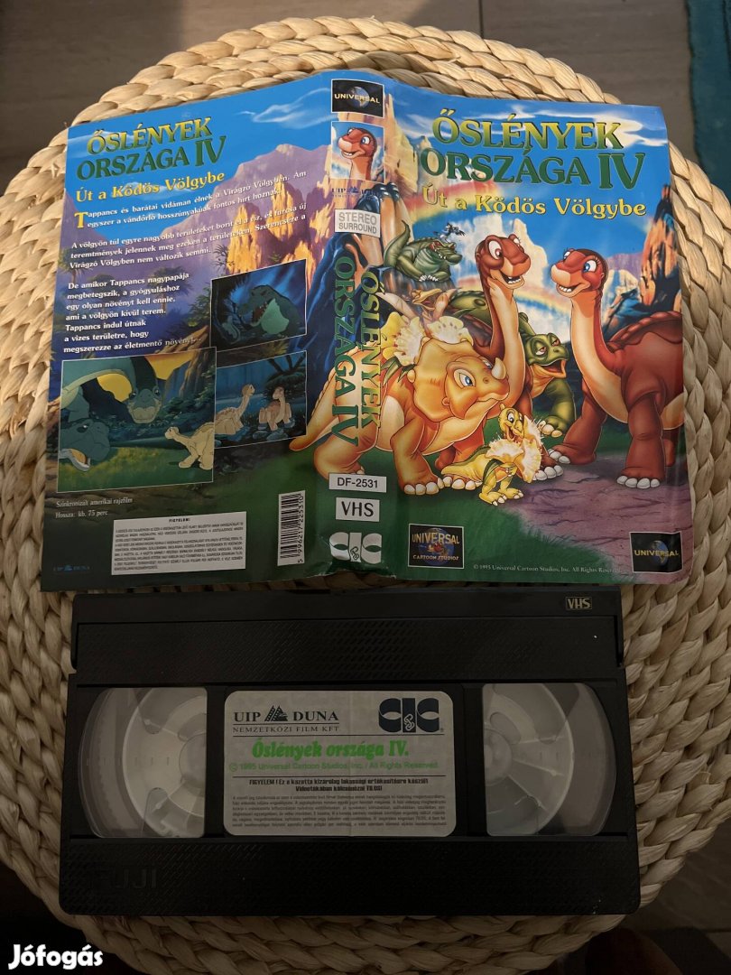 Őslények országa 4 vhs