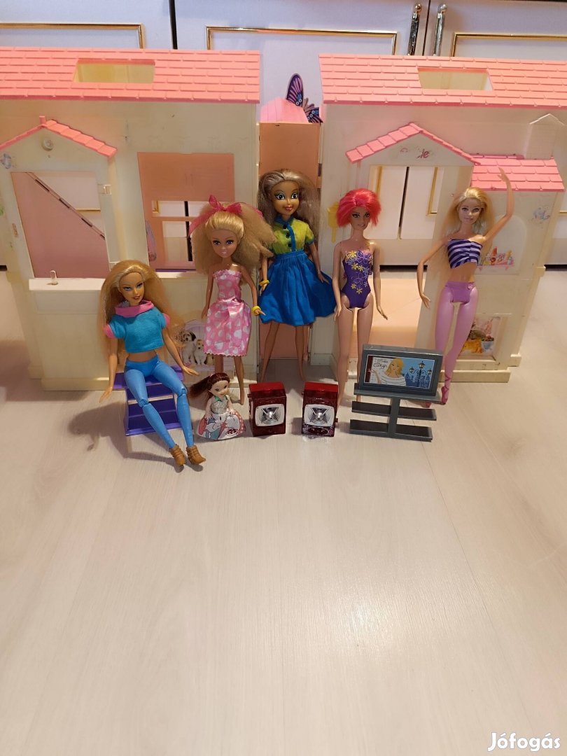 Összecsukható Barbie ház Ajándék barbi babákkal 