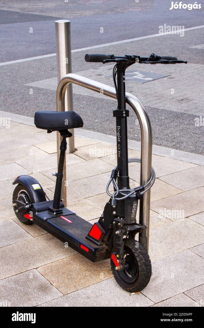 Összecsukható Elektromos Robogó Bogist C1 Pro | 500W | 48V 15Ah |