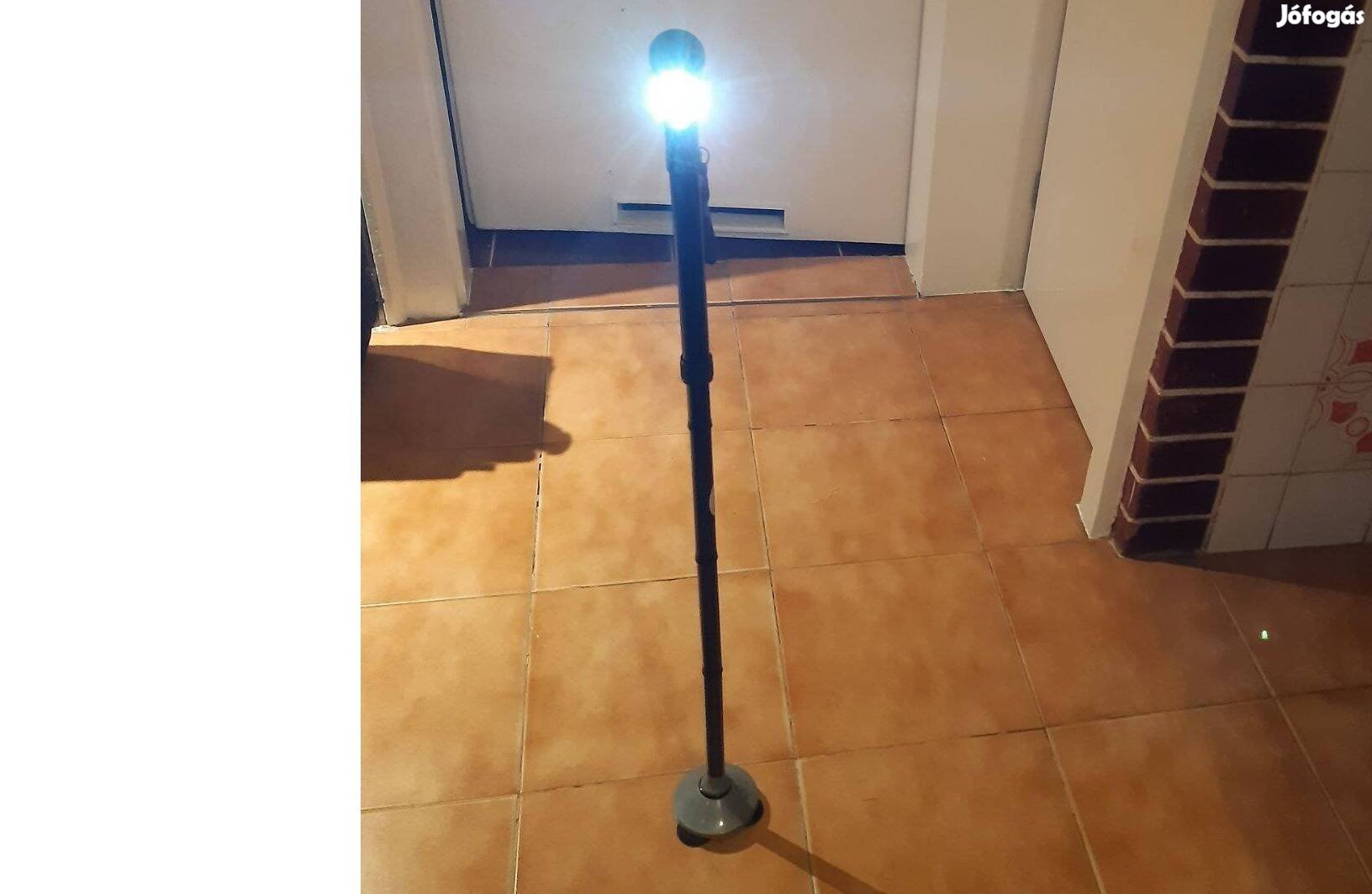 Összecsukható, világítós bot
