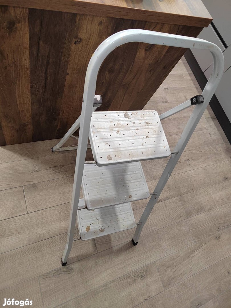 Összecsukható acéllétra, 150 kg, 3 lépcsős, fehér |