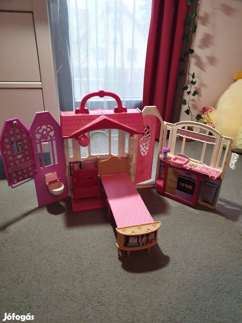 Összecsukható barbie ház