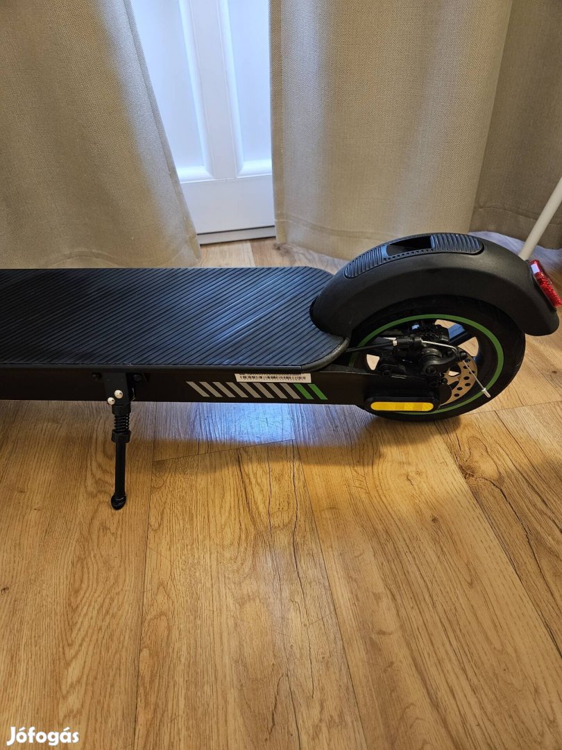 Összecsukható elektromos roller