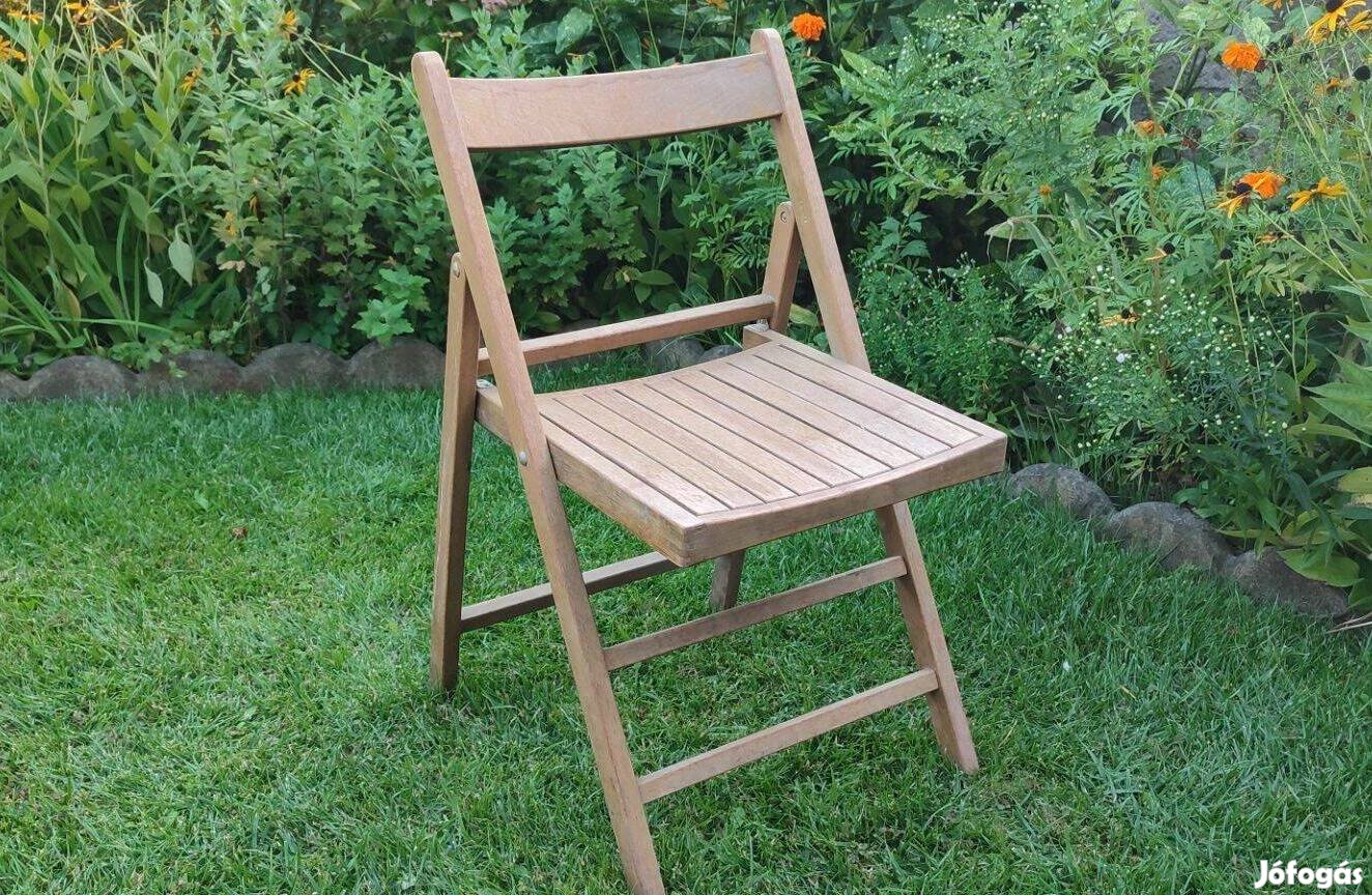 Összecsukható fa kerti szék