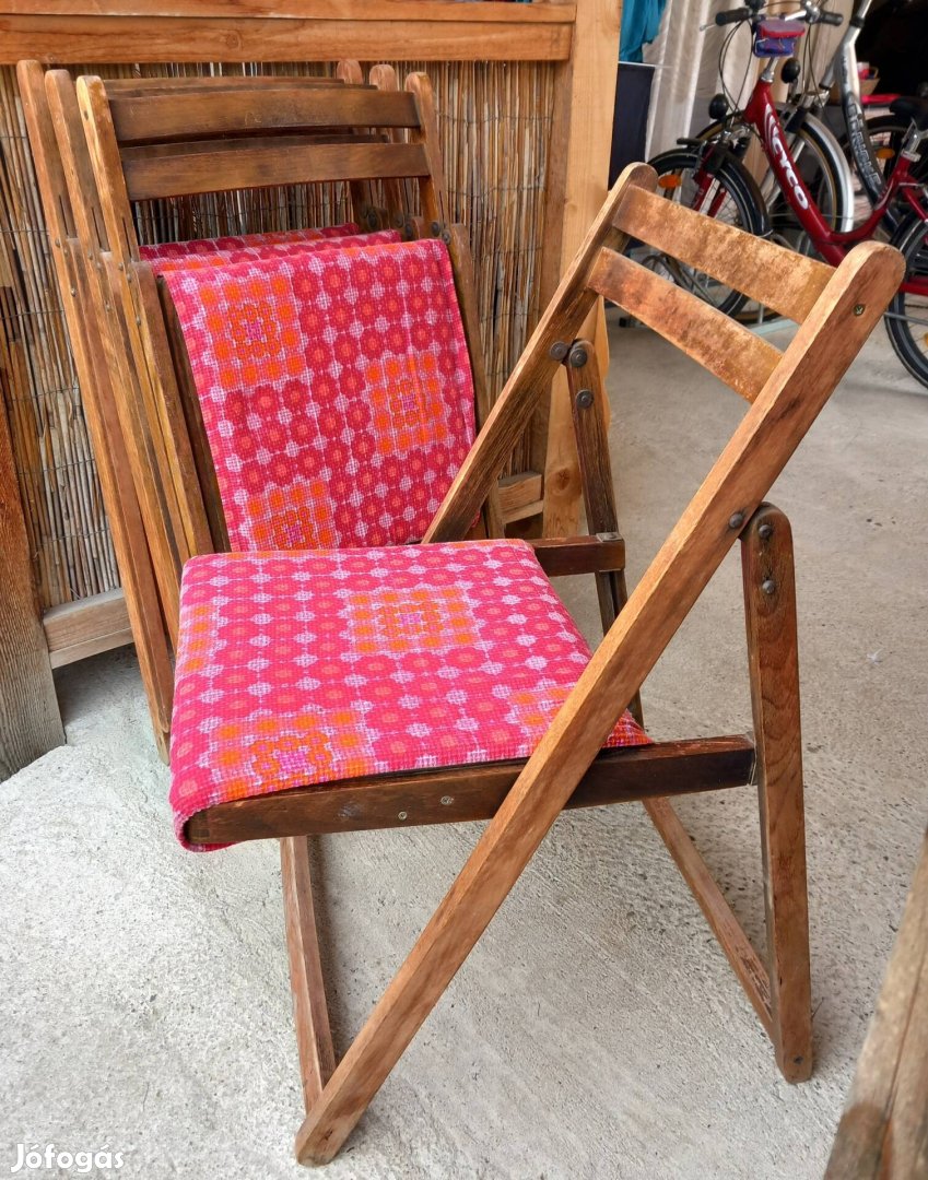 Összecsukható fa kerti szék 4 db