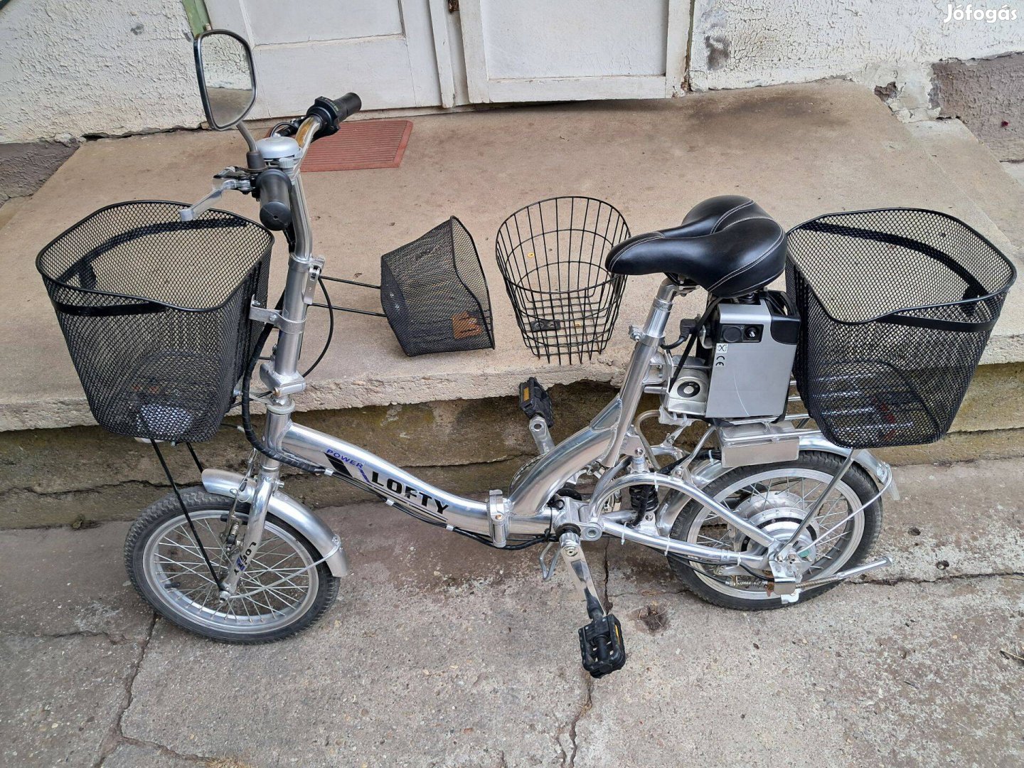 Összecsukható jó állapotban levő 16" e-bike eladó