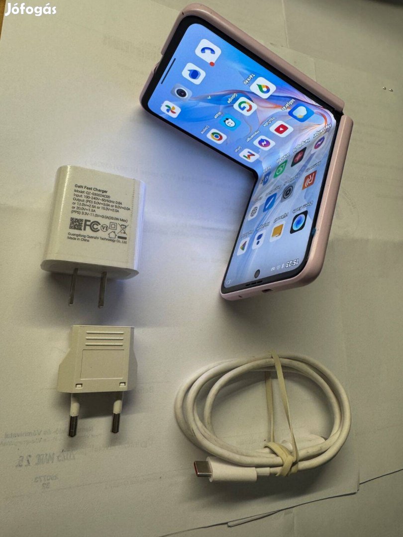 Összecsukható profi telefon nagyon olcsón !