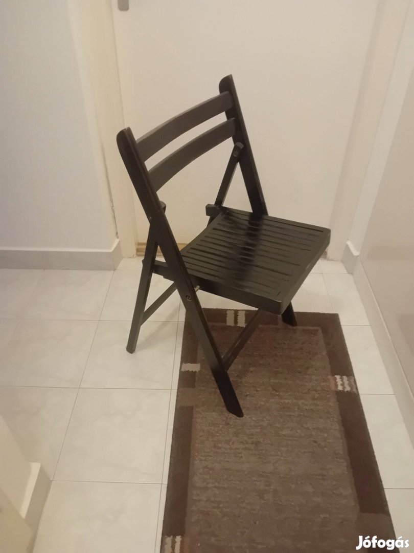 Összecsukható szék eladó