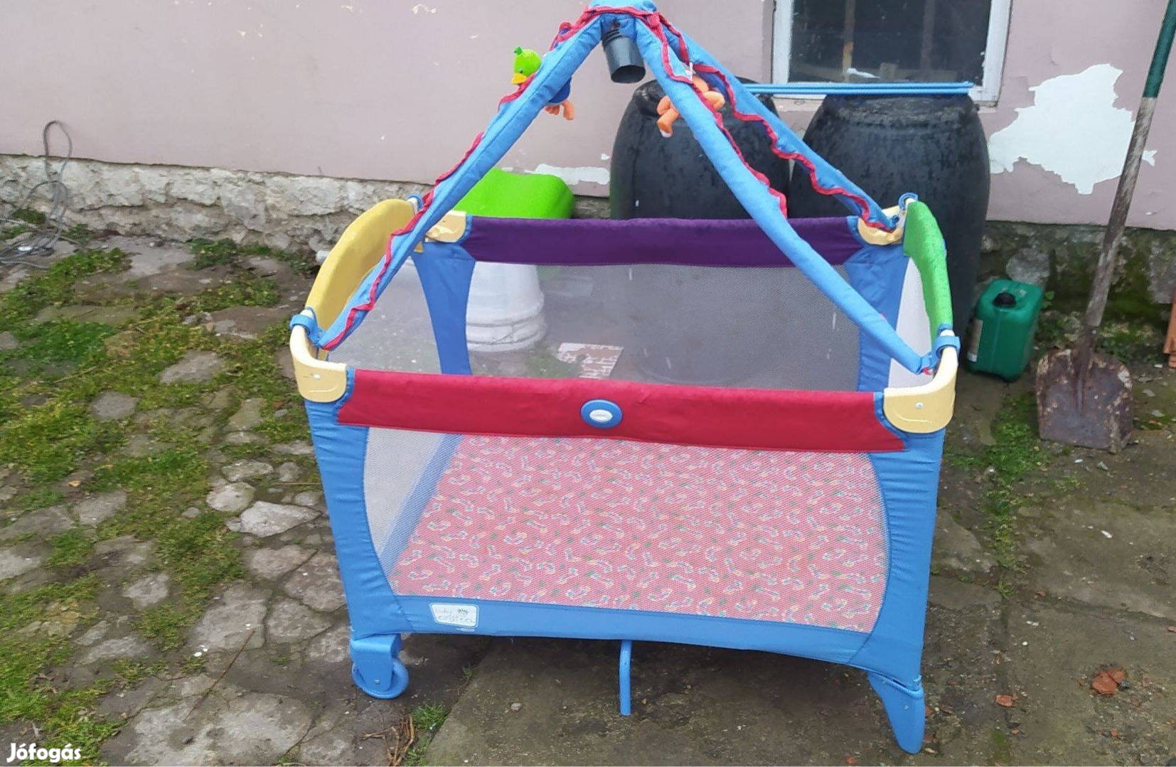 Összecsukhato utazó baby ágy