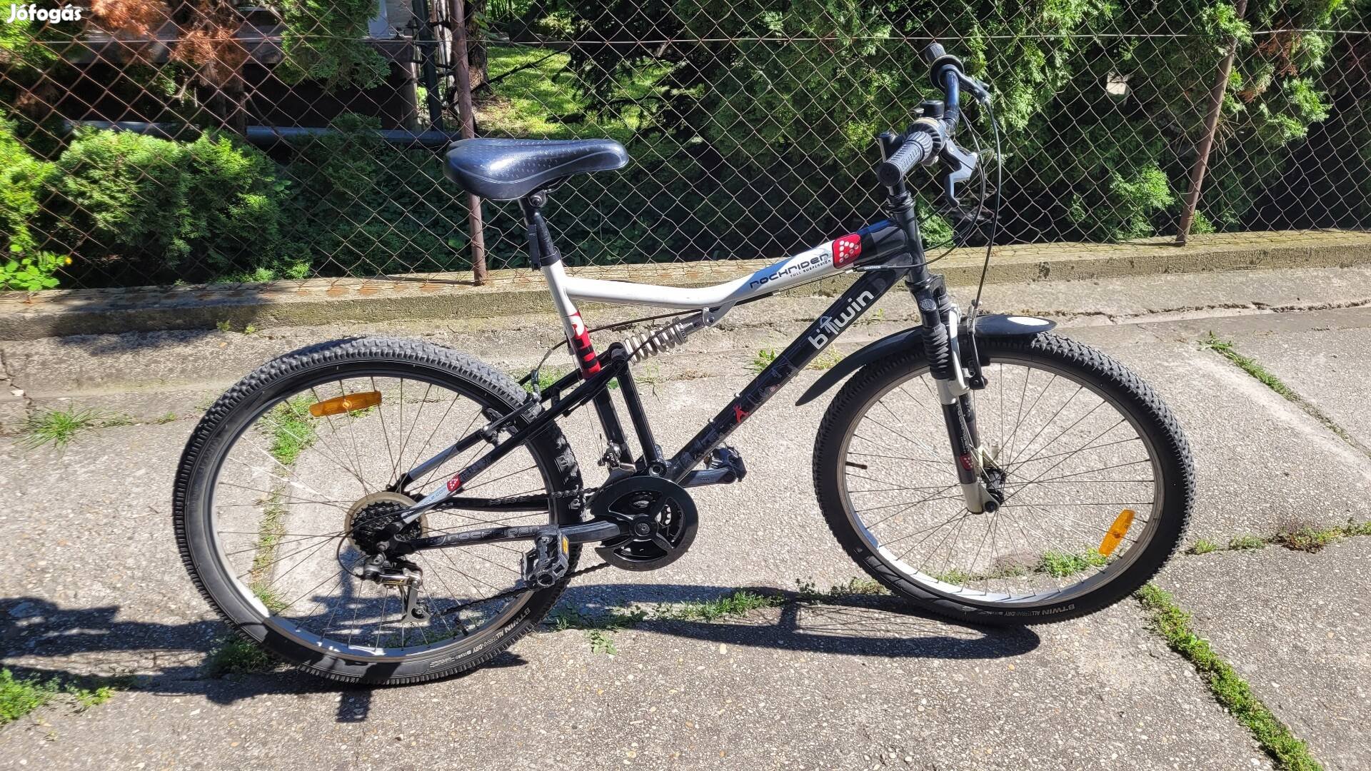 Összteleszkópos Btwin Rockrider 6.0 mountain bike, 26-os, M-es váz