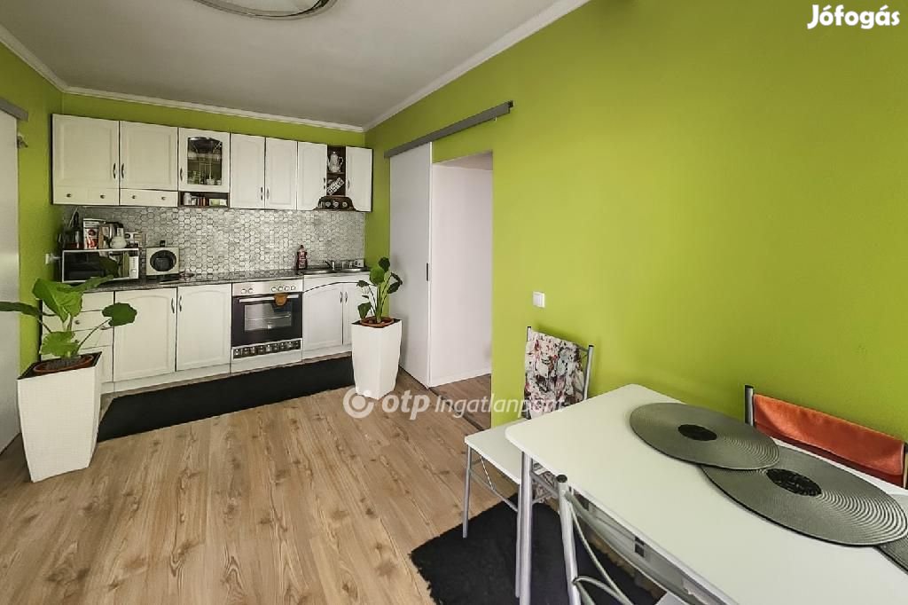 Ostorosi 56 nm-es ház eladó