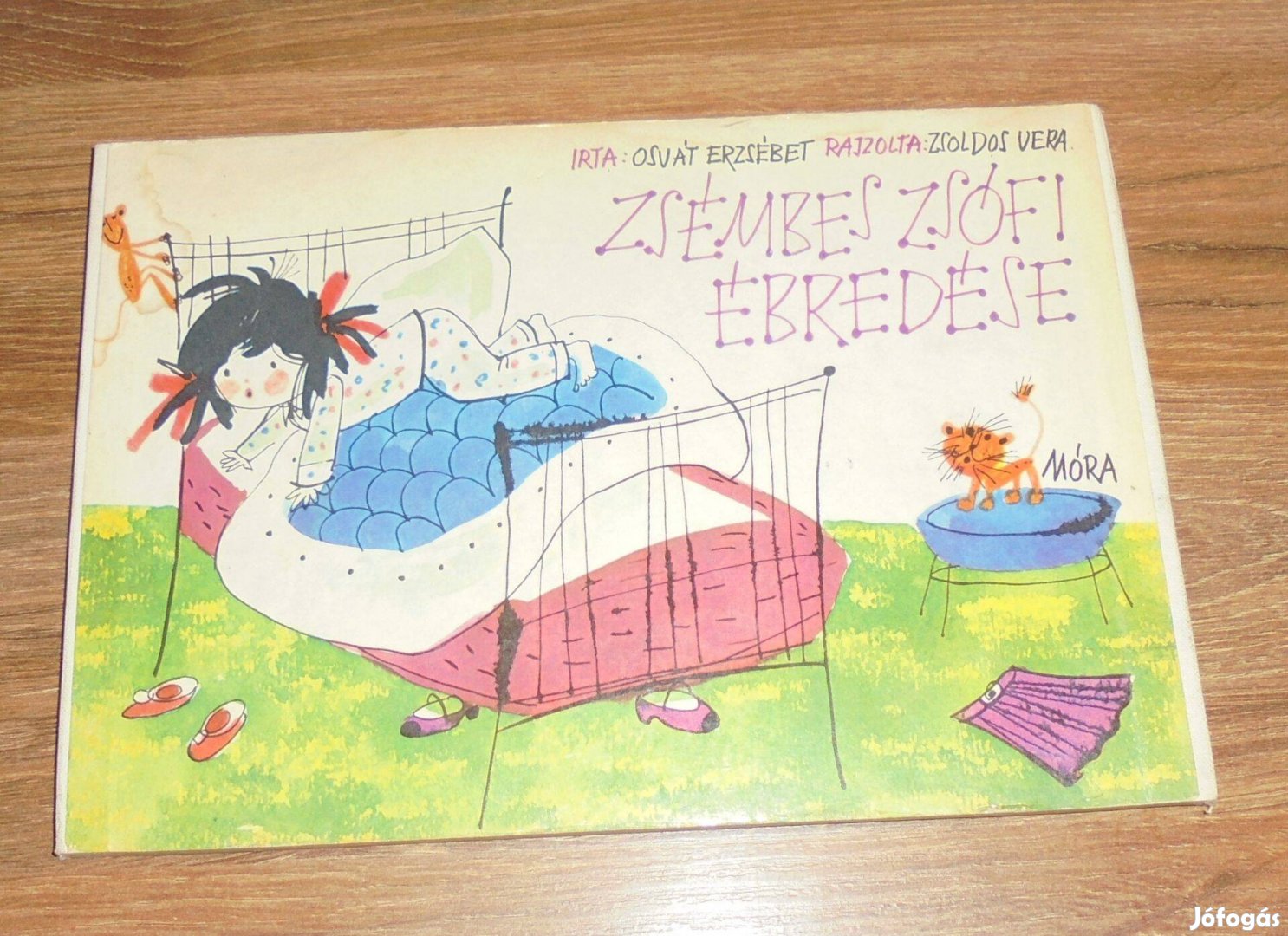 Osvát Erzsébet Zsémbes Zsófi ébredése