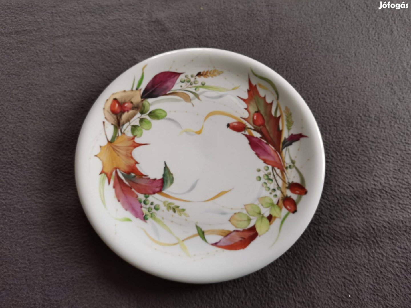 Őszi mintás porcelán süteményes kínáló tál kézzel festett
