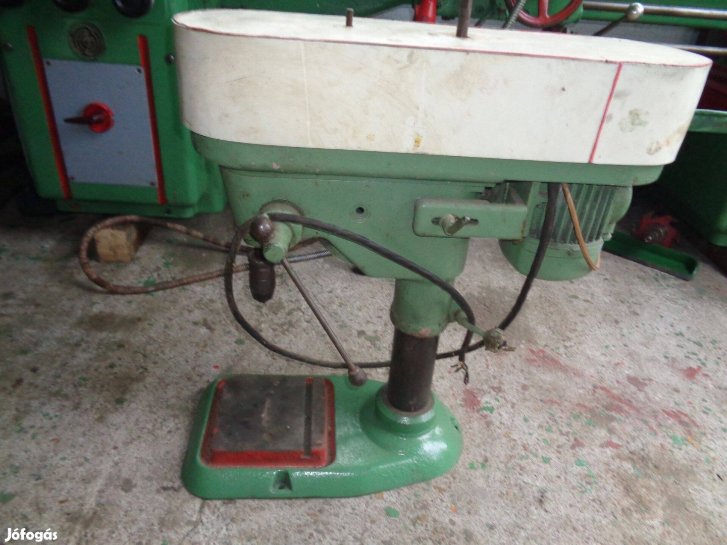 Oszlopos fúrógép állványos asztali fúró