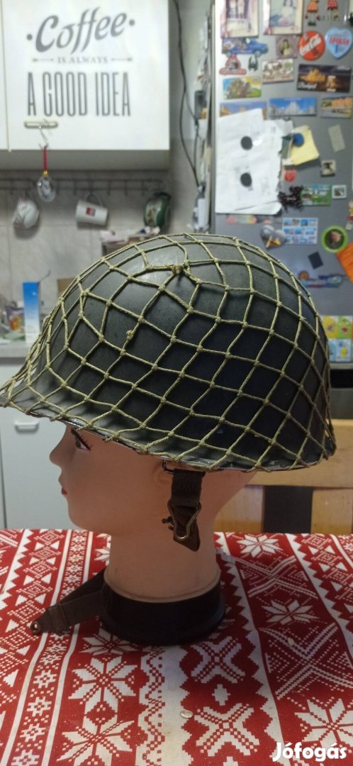 Osztrák M1 sisak eladó.