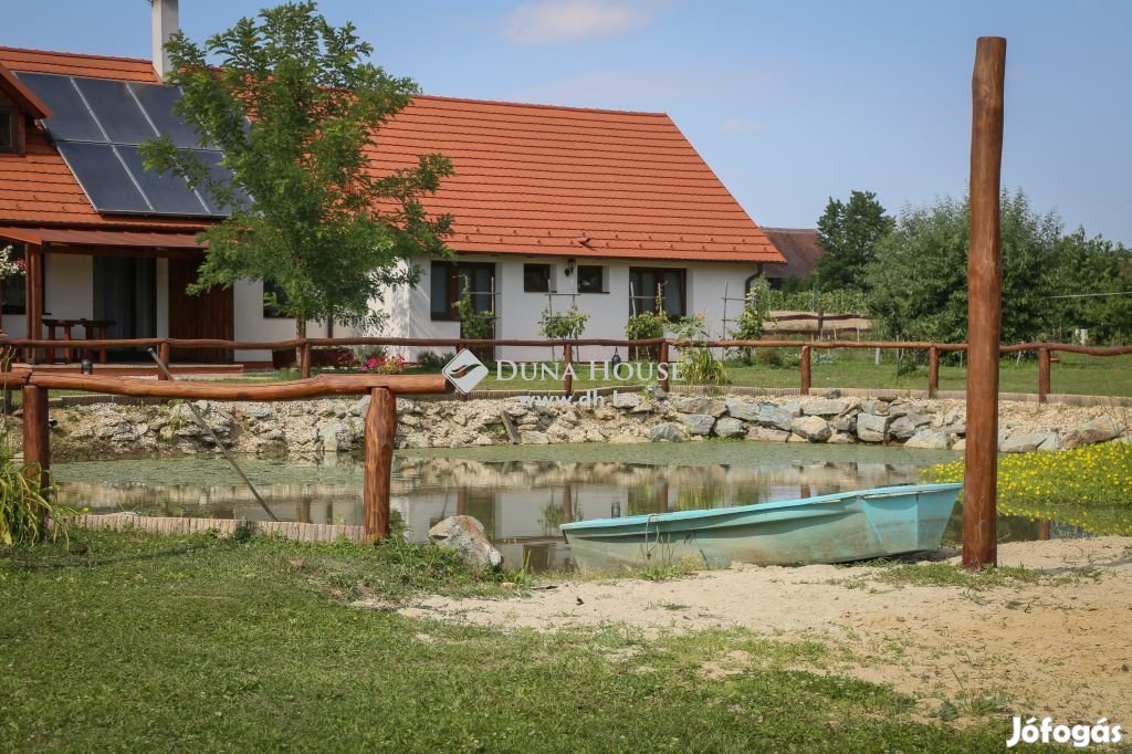 Osztrák határ menti farm eladó (4 apartman/4 lakás)