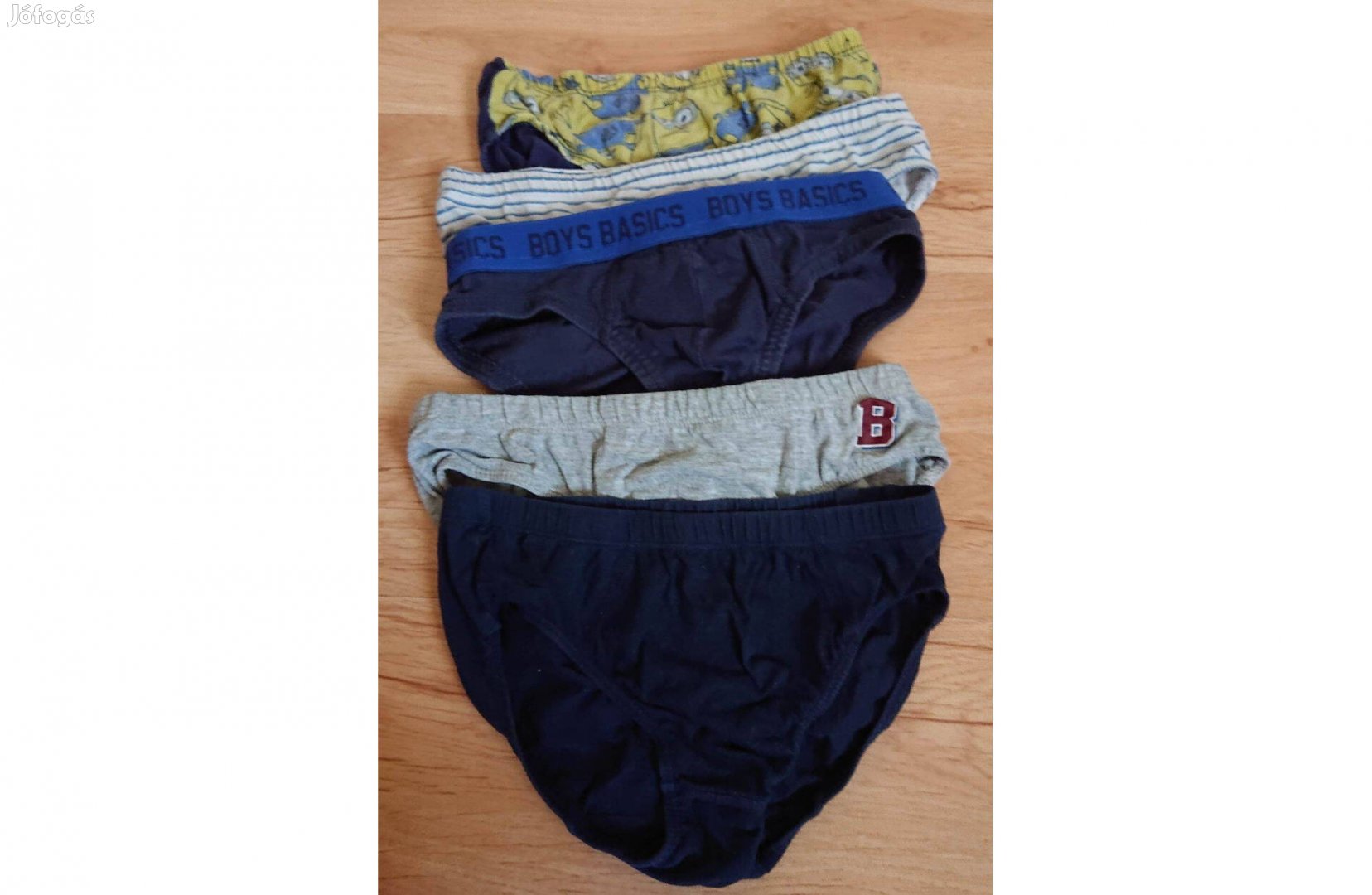 Öt darab márkás fiú alsónadrág egy csomagban 7 - 8 éves méret