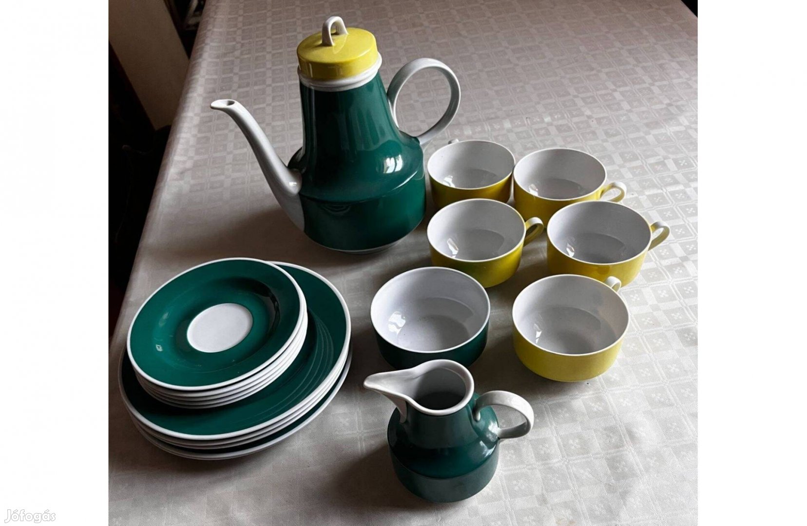 Öt személyes teáskészlet